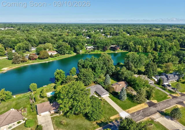 Photo 3 of Single family home for sale at 6243 Westview Dr, Grand Blanc, MI 48439 | MLS# 20261069045 | Listing updated on 2026-09-11