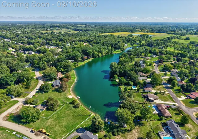 Photo 4 of Single family home for sale at 6243 Westview Dr, Grand Blanc, MI 48439 | MLS# 20261069045 | Listing updated on 2026-09-11