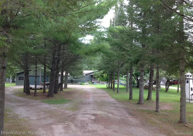 Photo 4 of Single family home for sale at 13550 W Shore Dr, Millersburg, MI 49759 | MLS# 20261069047 | Listing updated on 2026-09-02