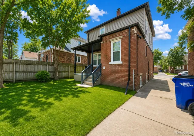 Photo 4 of Single family home for sale at 15887 Robson St, Detroit, MI 48227 | MLS# 20261069096 | Listing updated on 2026-10-10