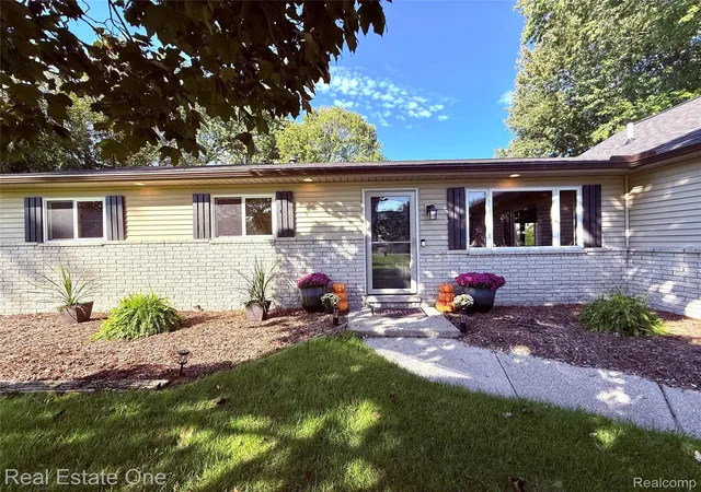 Photo 1 of Single family home for sale at 1457 Cambria Dr, Troy City Oakland, MI 48085 | MLS# 20261069106 | Listing updated on 2026-10-12