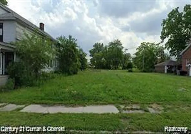 Photo 2 of Land for sale at 2444 Grant St, Hamtramck, MI 48212 | MLS# 20261069133 | Listing updated on 2026-09-03