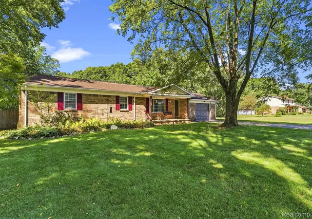 Photo 3 of Single family home for sale at 12465 Tuscola Rd, Clio, MI 48420 | MLS# 20261069176 | Listing updated on 2026-09-09