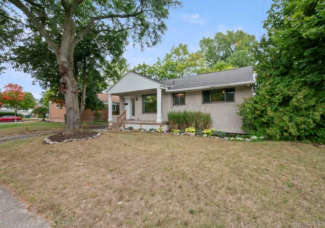 Photo 1 of Single family home for sale at 31560 Leelane, Farmington, MI 48336 | MLS# 20261069188 | Listing updated on 2026-09-12