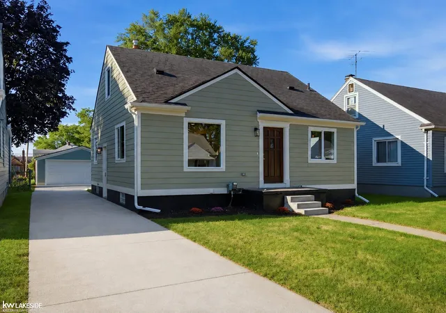 Photo 2 of Single family home for sale at 17800` Wexford St, Roseville City Macomb, MI 48066 | MLS# 58050220146 | Listing updated on 2026-09-10