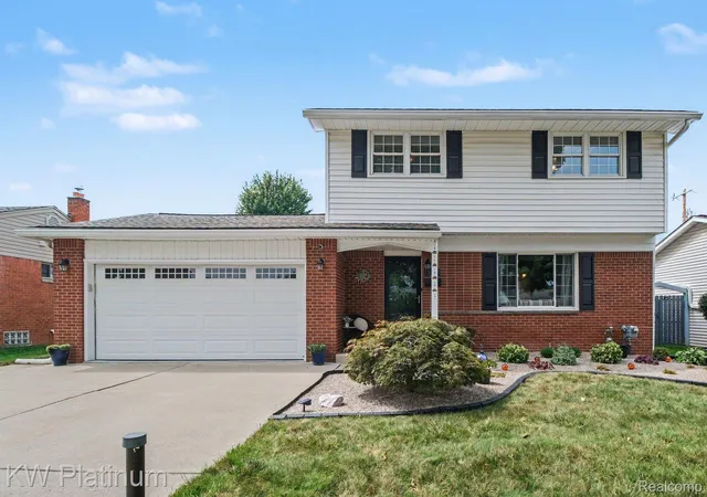Photo 1 of Sale Pending at 15123 Marsha St, Livonia, MI 48154 | MLS# 20261069218 | Listing updated on 2026-09-14