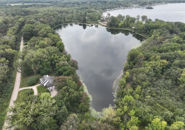 Photo 3 of Land for sale at 000 Edgelake Dr, Hamburg Township Livingston, MI 48139 | MLS# 20261069219 | Listing updated on 2026-09-09