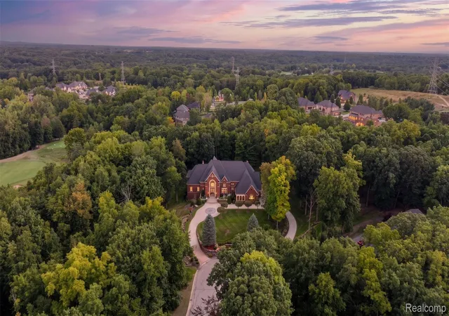 Photo 3 of Single family home for sale at 2785 Cranbrook Ridge Ct, Rochester, MI 48306 | MLS# 20261069220 | Listing updated on 2026-10-18
