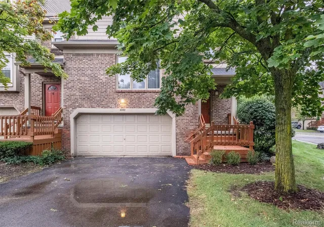 Photo 1 of Sale Pending at 6333 Aspen Ridge Blvd, West Bloomfield, MI 48322 | MLS# 20261069253 | Listing updated on 2026-09-10