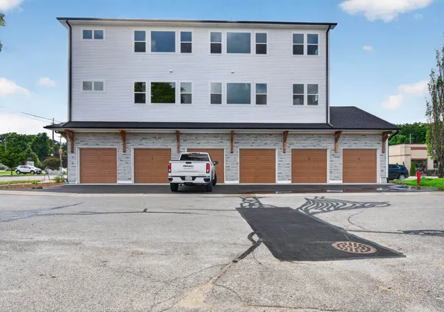 Photo 2 of Condo for sale at 1109 S Carver St, Traverse City City Grand Traverse, MI 49686 | MLS# 78080072995 | Listing updated on 2026-09-09