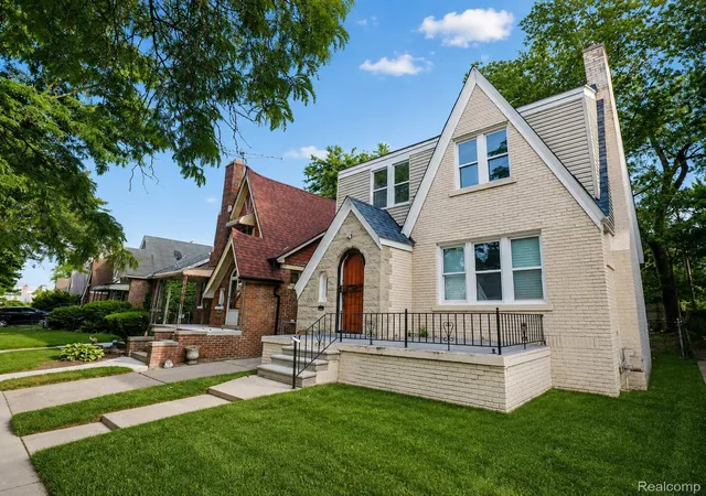 Photo 2 of Single family home for sale at 9175 Devonshire Rd, Detroit City Wayne, MI 48224 | MLS# 20261069337 | Listing updated on 2026-09-11