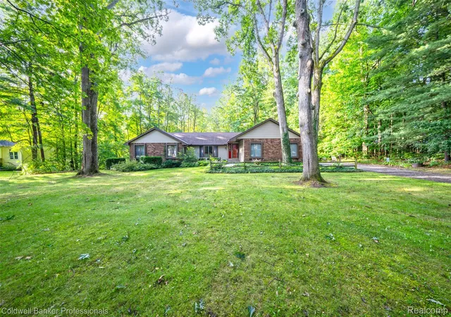 Photo 2 of Single family home for sale at 155 Saratoga Trl, Lapeer, MI 48446 | MLS# 20261069375 | Listing updated on 2026-09-16