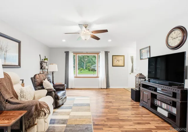 Photo 3 of Condo for sale at 3948 Butternut Ct, Port Huron, MI 48060 | MLS# 20261069390 | Listing updated on 2026-09-12