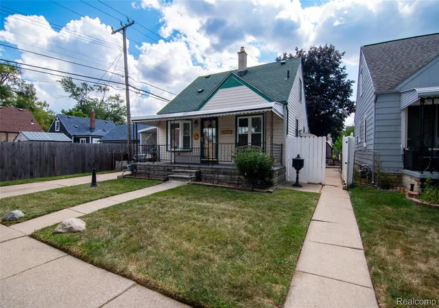 Photo 4 of Single family home for sale at 2267 Rose Ave, Lincoln Park, MI 48146 | MLS# 20261069394 | Listing updated on 2026-09-04