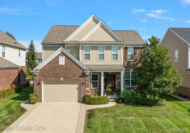 Photo 1 of Sale Pending at 15817 Diamante Dr, Macomb, MI 48044 | MLS# 20261069406 | Listing updated on 2026-09-14