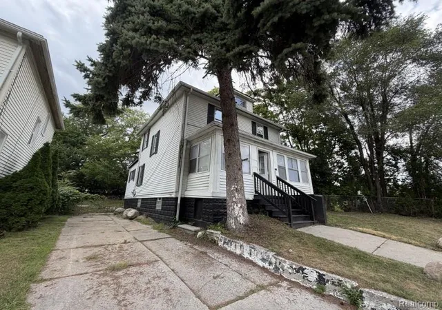 Single family home for sale at 127 Jones St, Mount Clemens, MI 48043 | MLS# 20261069419