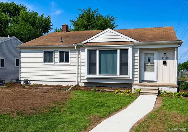 Photo 2 of Single family home for sale at 29414 Florence St, Garden City City Wayne, MI 48135 | MLS# 20261069434 | Listing updated on 2026-10-10
