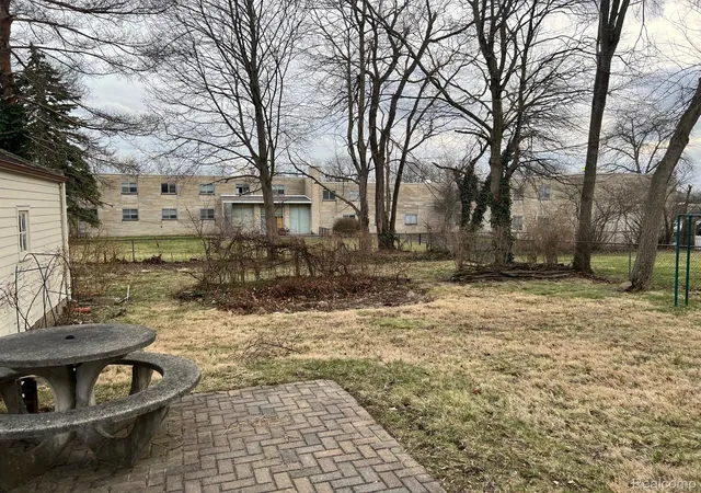 Photo 3 of Single family home for sale at 1275 University Ave, Adrian City Lenawee, MI 49221 | MLS# 20261069439 | Listing updated on 2026-09-09