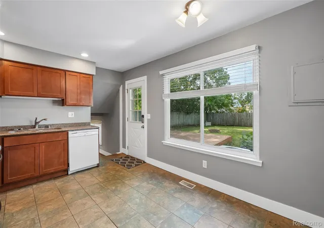 Photo 3 of Single family home for sale at 5752 Sunset Trl, Ypsilanti, MI 48197 | MLS# 20261069452 | Listing updated on 2026-09-12