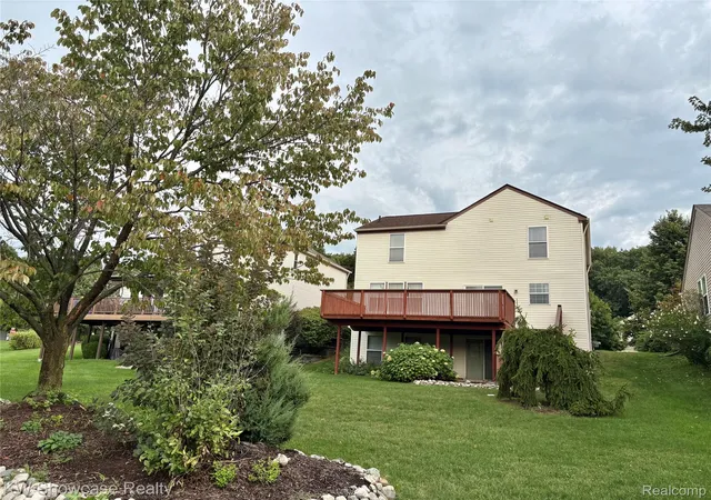 Photo 2 of Single family home for sale at 1645 Marshbank Dr, Pontiac, MI 48340 | MLS# 20261069454 | Listing updated on 2026-09-06