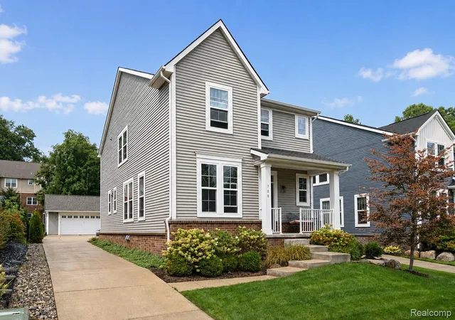 Photo 2 of Single family home for sale at 708 Hickory St, Milford, MI 48381 | MLS# 20261069456 | Listing updated on 2026-09-15