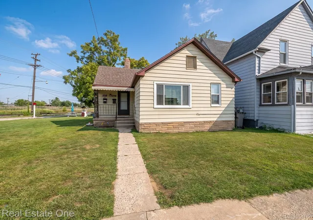 Photo 1 of Multi family home for sale at 338 Goddard St, Wyandotte, MI 48192 | MLS# 20261069471 | Listing updated on 2026-09-16