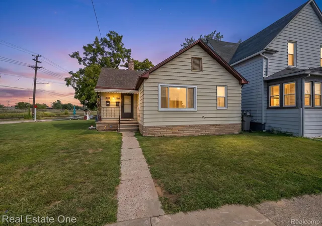 Photo 2 of Multi family home for sale at 338 Goddard St, Wyandotte, MI 48192 | MLS# 20261069471 | Listing updated on 2026-09-16