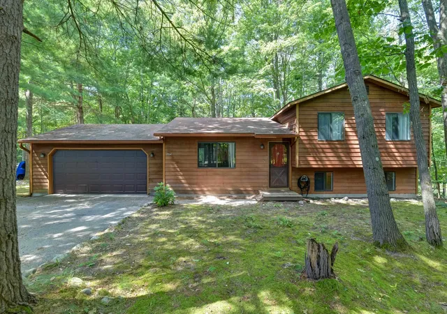 Photo 1 of Single family home for sale at 1064 S Long Lake Rd, Interlochen, MI 49643 | MLS# 78080073032 | Listing updated on 2026-10-14