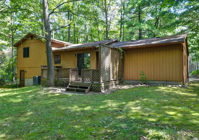 Photo 1 of Single family home for sale at 1064 S South Long Lake Rd, Green Lake Township Grand Traverse, MI 49643 | MLS# 78080073032 | Listing updated on 2026-09-03