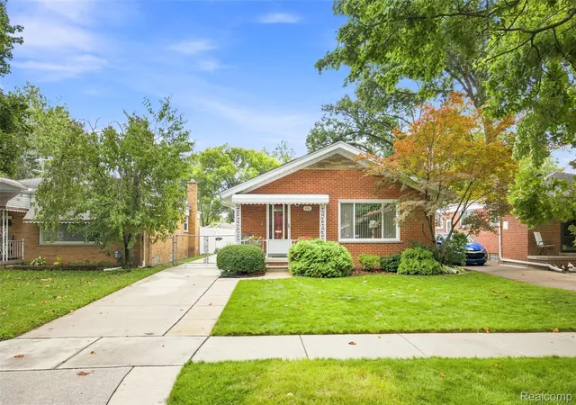 Photo 1 of Sale Pending at 3921 Harding St, Dearborn Heights, MI 48125 | MLS# 20261069490 | Listing updated on 2026-09-18