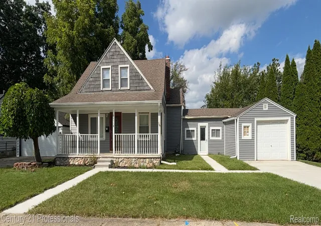 Single family home for sale at 29118 James St, Garden City, MI 48135 | MLS# 20261069507