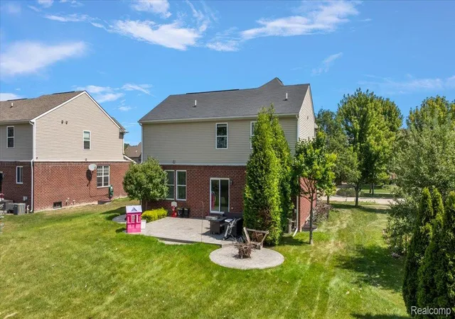 Photo 4 of Single family home for sale at 50647 Bredenbury Dr, Macomb, MI 48044 | MLS# 20261069510 | Listing updated on 2026-10-04