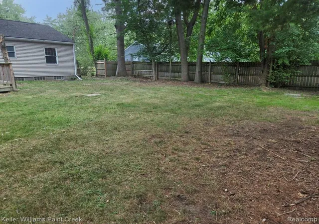 Photo 3 of Single family home for sale at 2438 Archdale, West Bloomfield, MI 48324 | MLS# 20261069513 | Listing updated on 2026-10-16