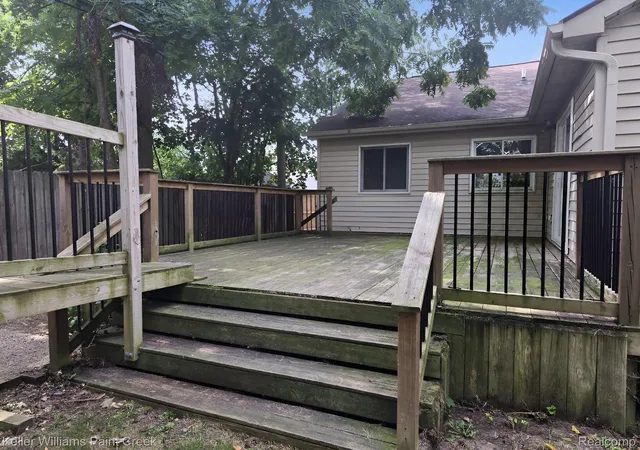 Photo 4 of Single family home for sale at 729 Cedarlawn Rd, Waterford, MI 48328 | MLS# 20261069519 | Listing updated on 2026-10-06