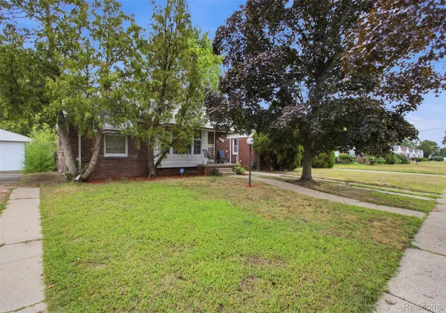 Photo 2 of Single family home for sale at 19712 Santa Barbara Dr, Detroit, MI 48221 | MLS# 20261069522 | Listing updated on 2026-09-04