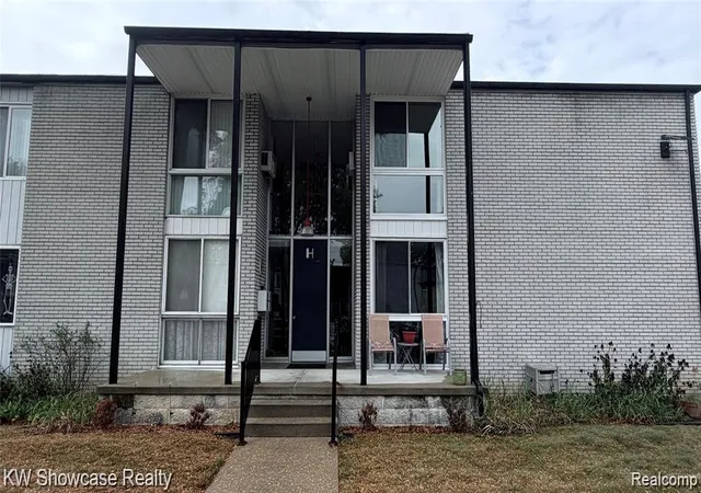 Photo 1 of Condo for sale at 4030 13 Mile #H3, Royal Oak City Oakland, MI 48073 | MLS# 20261069550 | Listing updated on 2026-09-10