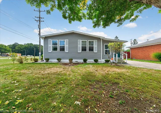 Photo 2 of Single family home for sale at 40 Owen St, Belleville, MI 48111 | MLS# 20261069607 | Listing updated on 2026-09-12