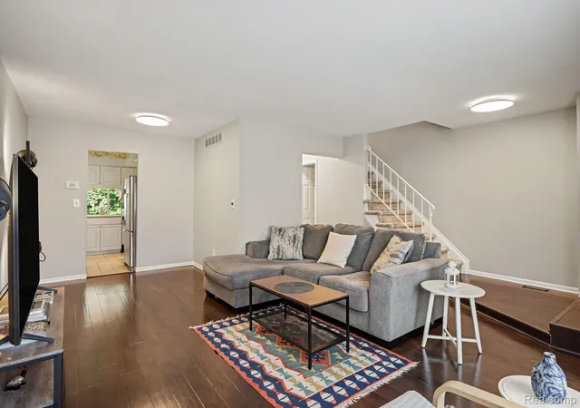 Photo 3 of Condo for sale at 2618 Williamsburg Cir, Auburn Hills, MI 48326 | MLS# 20261069614 | Listing updated on 2026-09-05