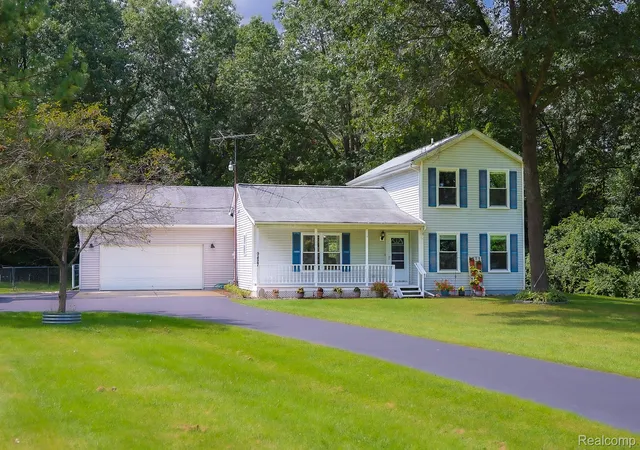 Photo 1 of Single family home for sale at 9427 Andersonville Rd, Clarkston, MI 48346 | MLS# 20261069638 | Listing updated on 2026-10-20