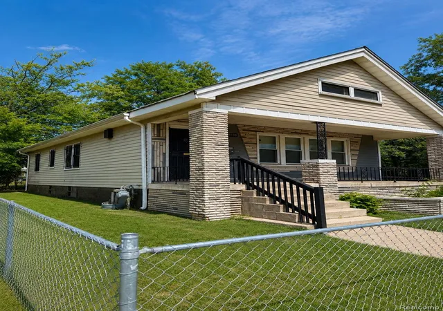 Photo 2 of Single family home for sale at 2408 Monterey St, Detroit, MI 48206 | MLS# 20261069646 | Listing updated on 2026-09-02