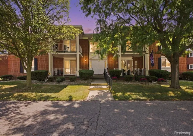Photo 1 of Condo for sale at 1870 Fort St #8, Trenton, MI 48183 | MLS# 20261069682 | Listing updated on 2026-09-09