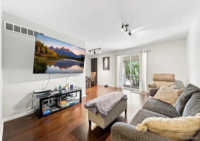 Photo 2 of Condo for sale at 1870 Fort St #8, Trenton, MI 48183 | MLS# 20261069682 | Listing updated on 2026-09-09