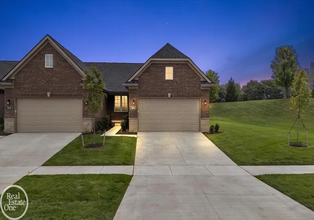 Photo 1 of Condo for sale at 5804 Greenview St, Warren, MI 48092 | MLS# 58050220286 | Listing updated on 2026-09-02
