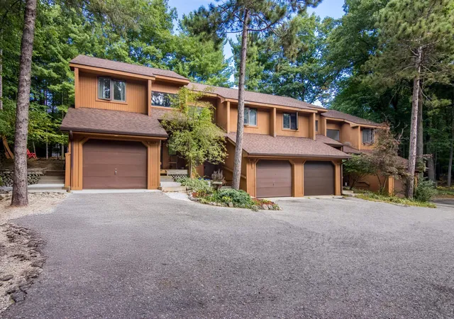 Photo 2 of Condo for sale at 3847 Sherwood Forest Dr, Traverse City, MI 49686 | MLS# 78080073048 | Listing updated on 2026-09-10