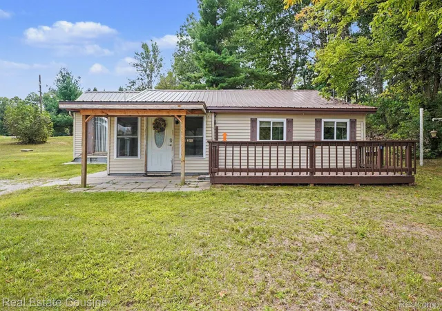 Single family home for sale at 1276 E Elm Rd, Farwell, MI 48622 | MLS# 20261069697
