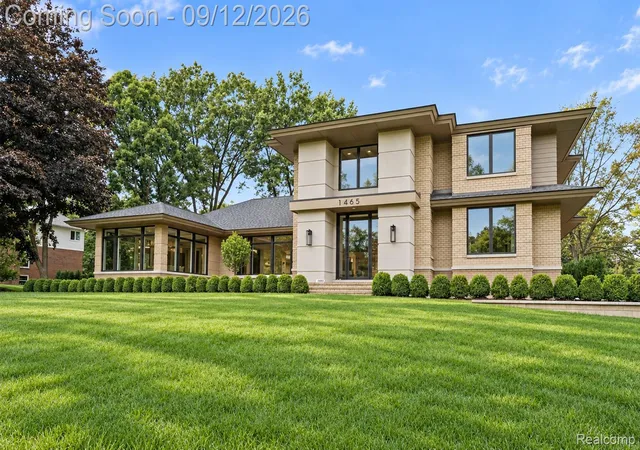 Photo 1 of Single family home for sale at 1465 Sodon Lake Dr, Bloomfield Hills, MI 48302 | MLS# 20261069701 | Listing updated on 2026-09-15