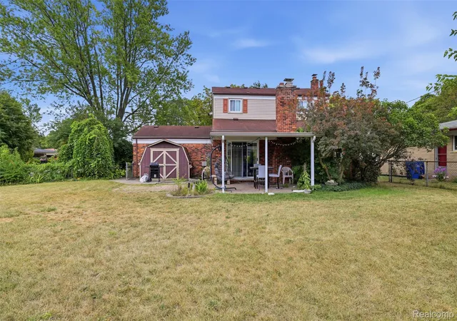Photo 4 of Single family home for sale at 2747 Cromie Ct, Warren, MI 48092 | MLS# 20261069703 | Listing updated on 2026-09-06