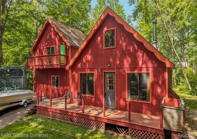 Photo 3 of Single family home for sale at 330 Ivy Dr, Roscommon, MI 48653 | MLS# 20261069707 | Listing updated on 2026-09-15