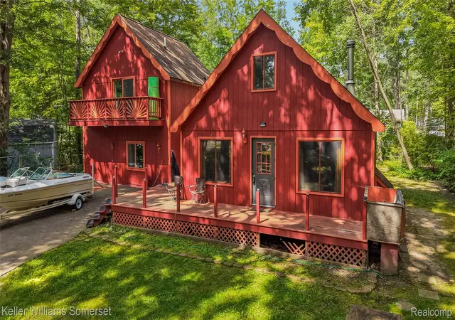 Photo 4 of Single family home for sale at 330 Ivy Dr, Roscommon, MI 48653 | MLS# 20261069707 | Listing updated on 2026-09-15