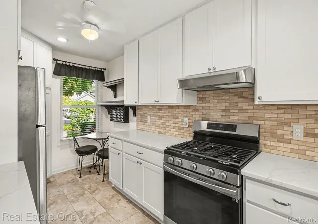 Photo 4 of Condo for sale at 1318 Steeplechase Ct, Howell, MI 48843 | MLS# 20261069715 | Listing updated on 2026-09-13